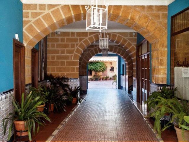 Hostal El Caballo Blanco Osuna Bagian luar foto