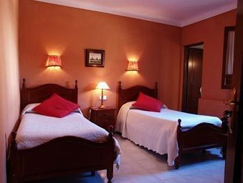 Hostal El Caballo Blanco Osuna Bagian luar foto