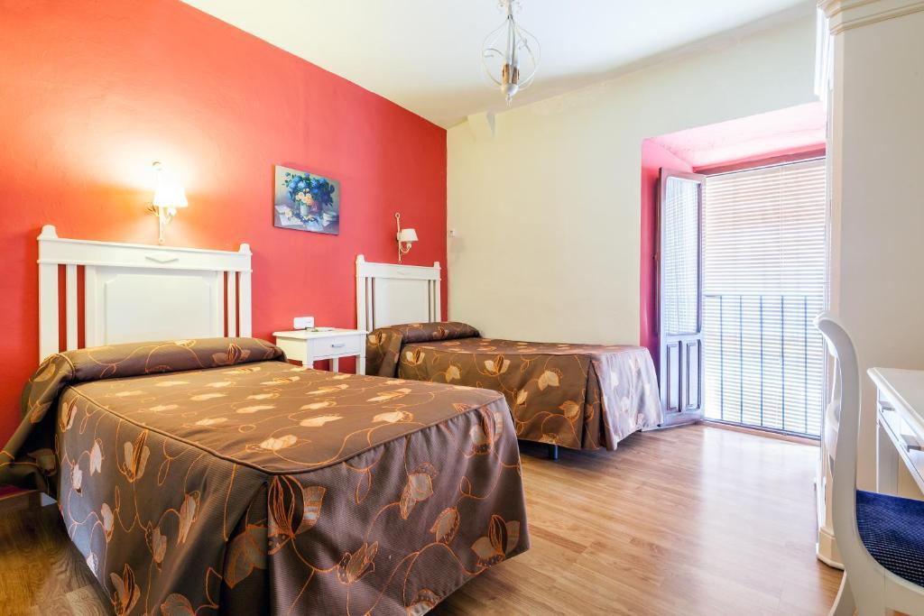 Hostal El Caballo Blanco Osuna Bagian luar foto